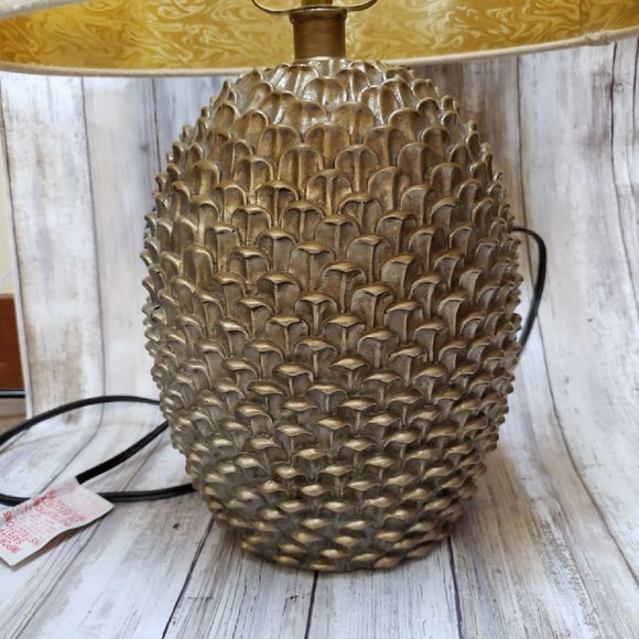 Golden pineapple lamp - Picture 3 of 7